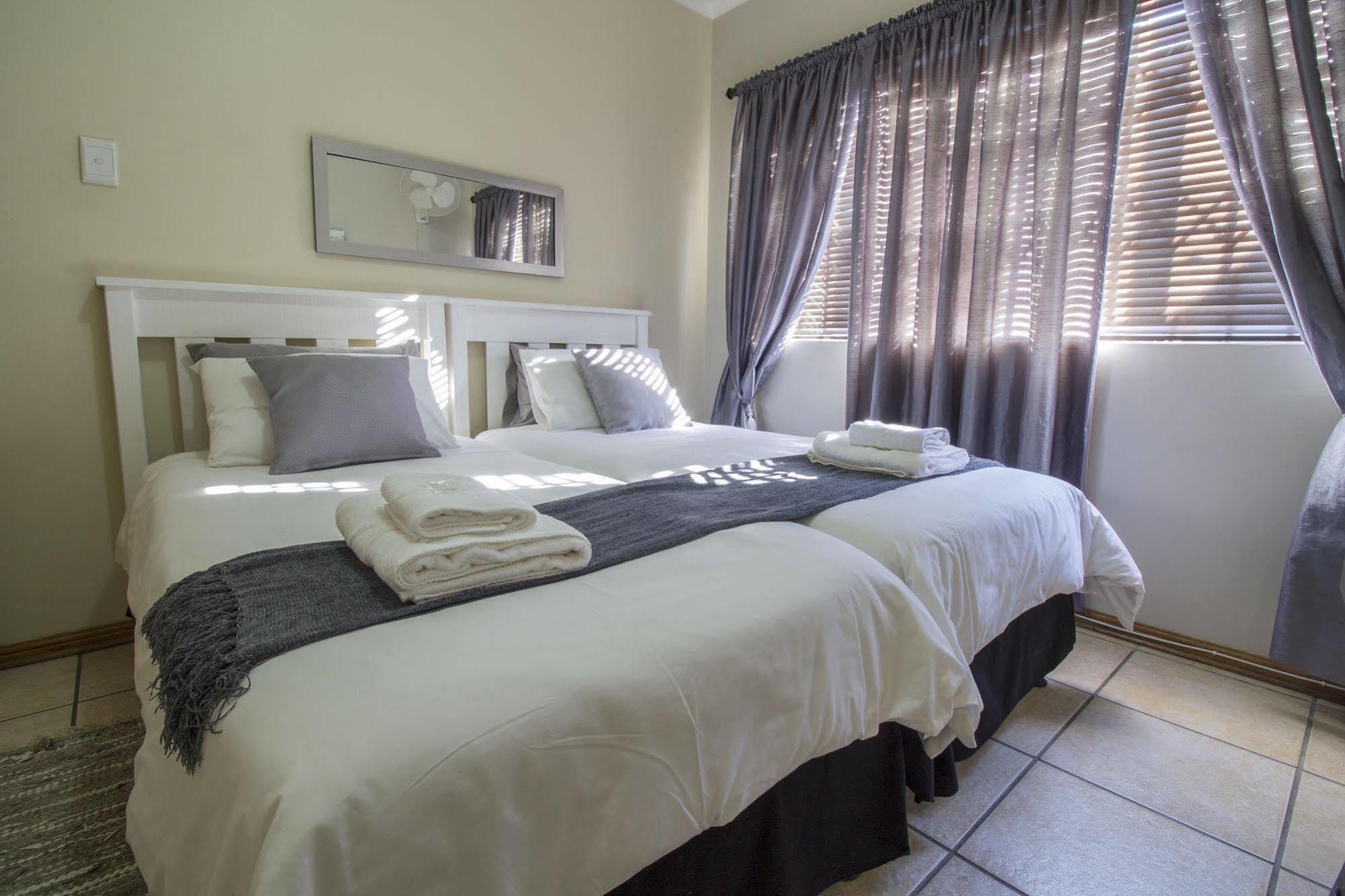 Madiolyn Apartamentos Jeffreys Bay Exterior foto